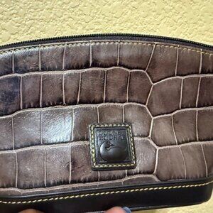 NWOT: Dooney & Bourke Women's Alligator Embossed Style Domed Cosmetic Bag